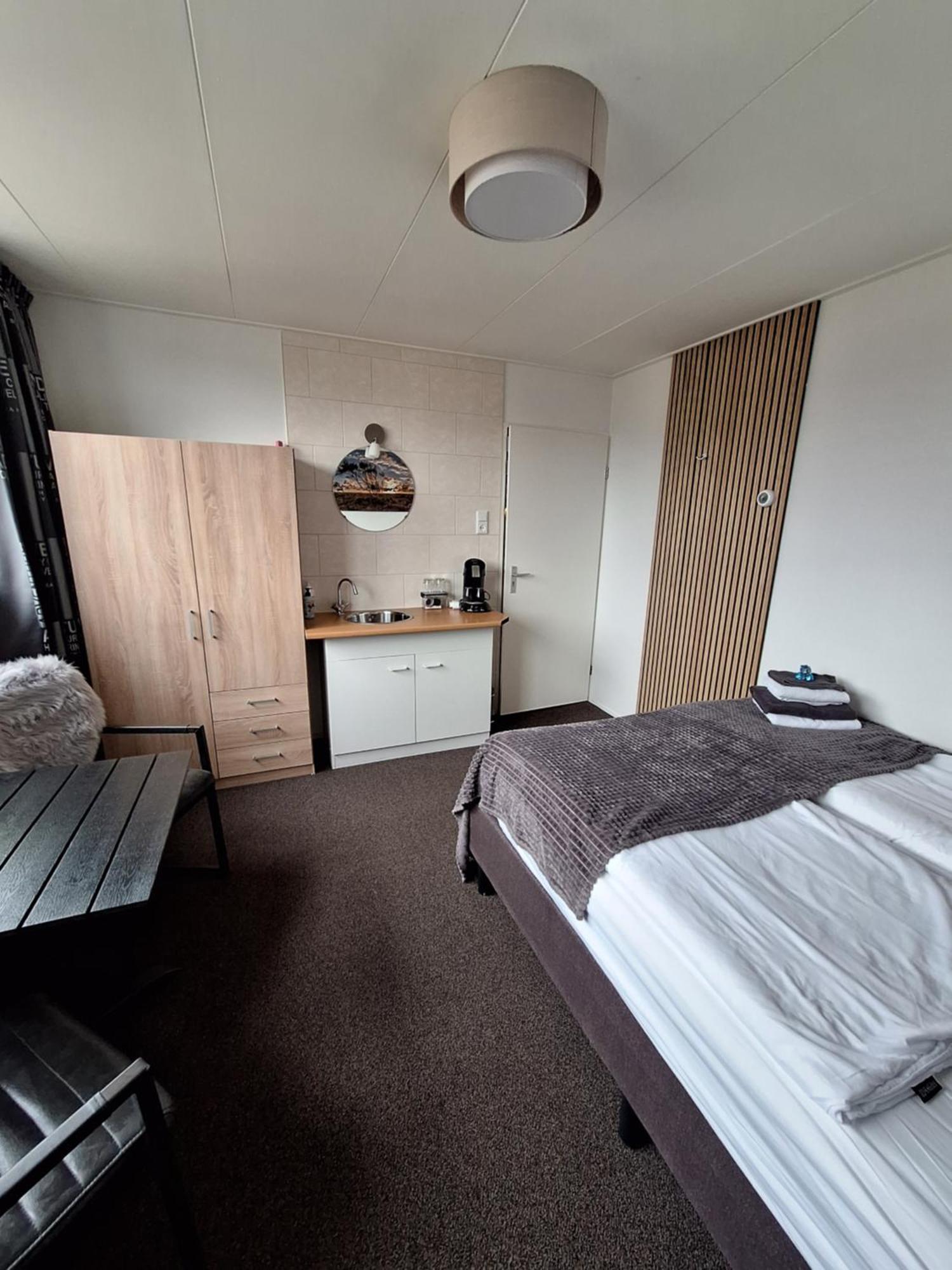 B&B Marijke De Koog  Bagian luar foto